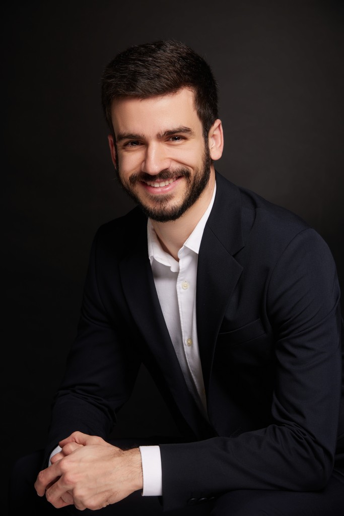 Prof. Lobo